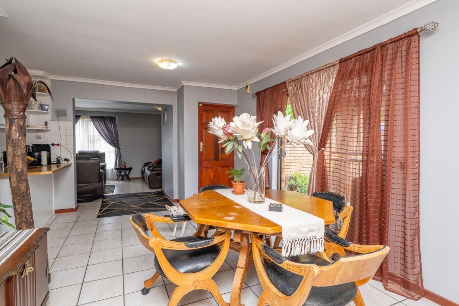 2 Bedroom Property for Sale in Brackenfell South Western Cape